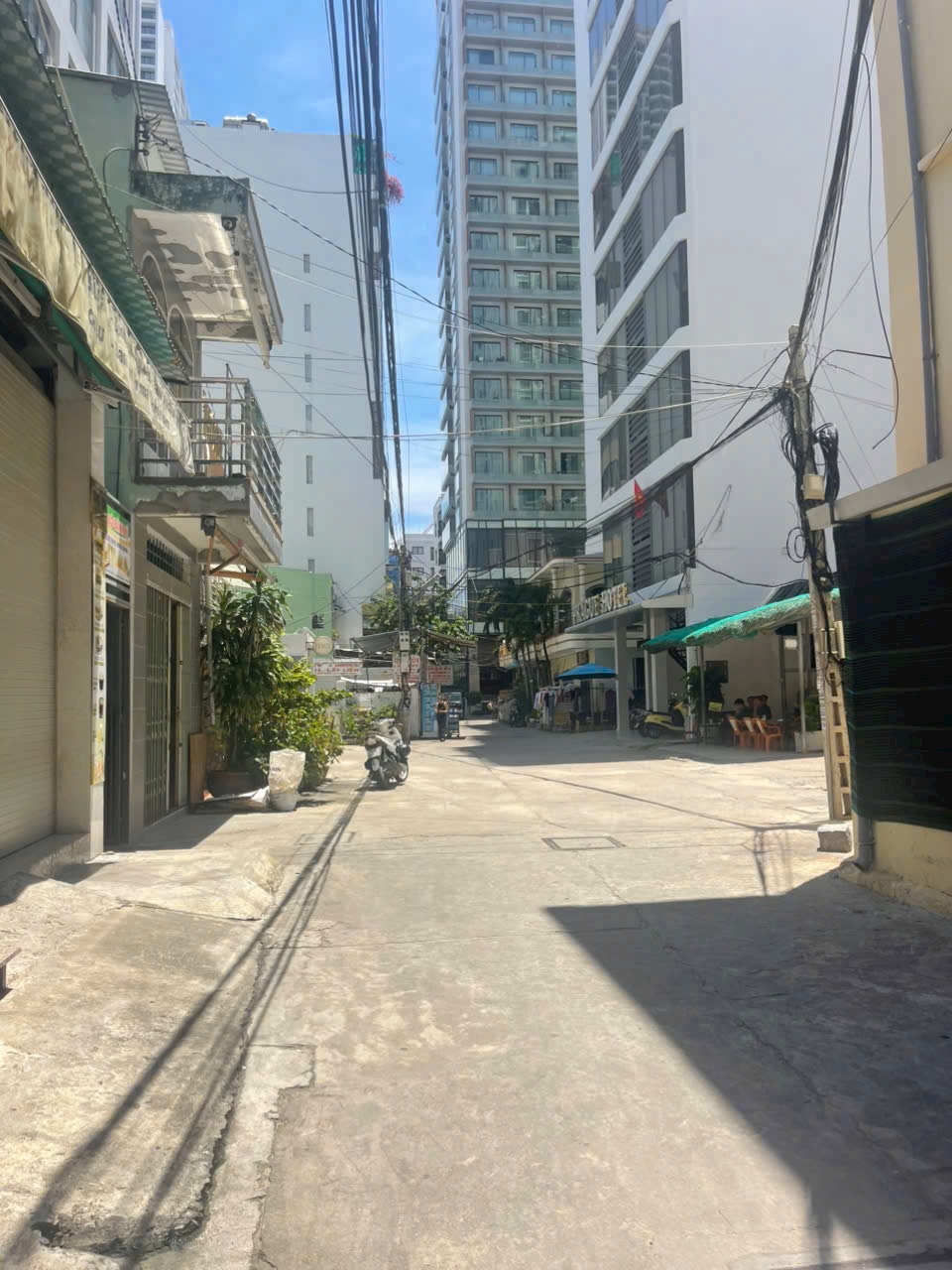 Bán lô đất hẻm Hùng Vương, Nha Trang 270m giá 170tr/m cách Biển 300m