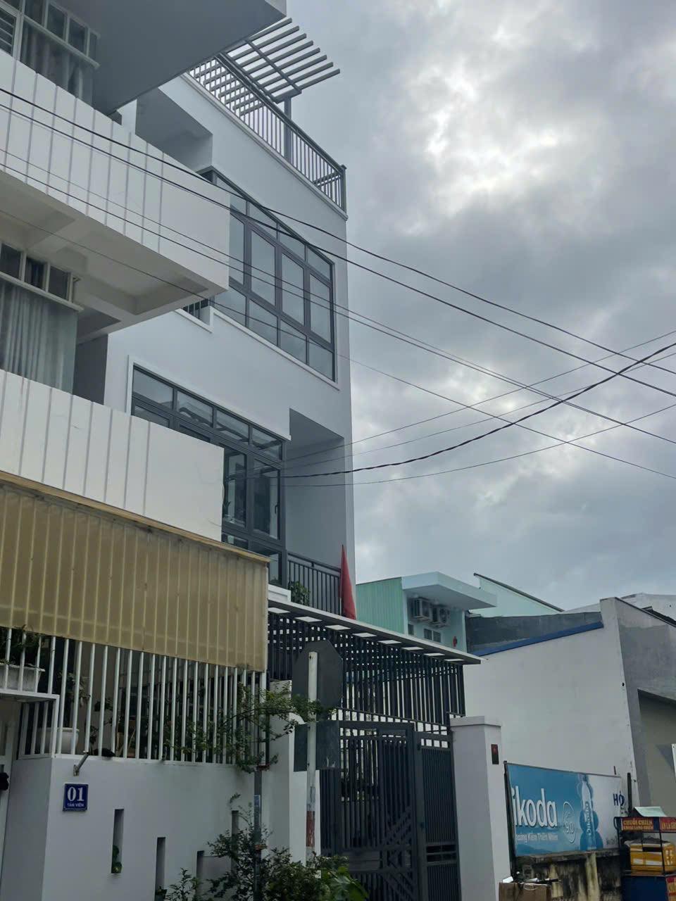 Bán nhà mặt tiền đường Tản Viên. Cách Biển Trần Phú chỉ 1km