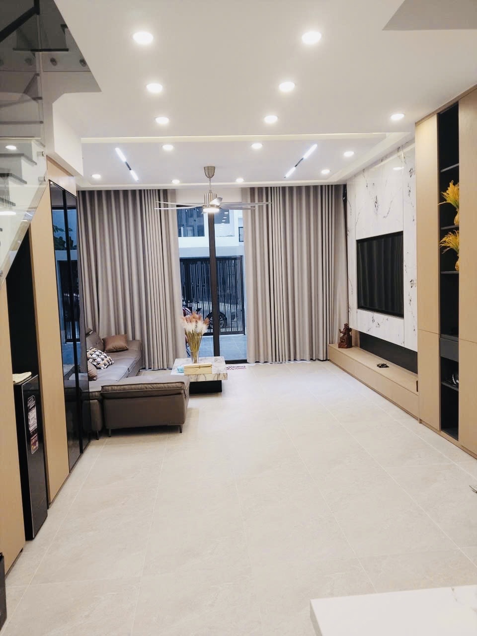 Bán Nhà 3 Tầng Mới Xây Mỹ Gia Gói 5 Thái Hưng Giá Chỉ 9 Tỷ