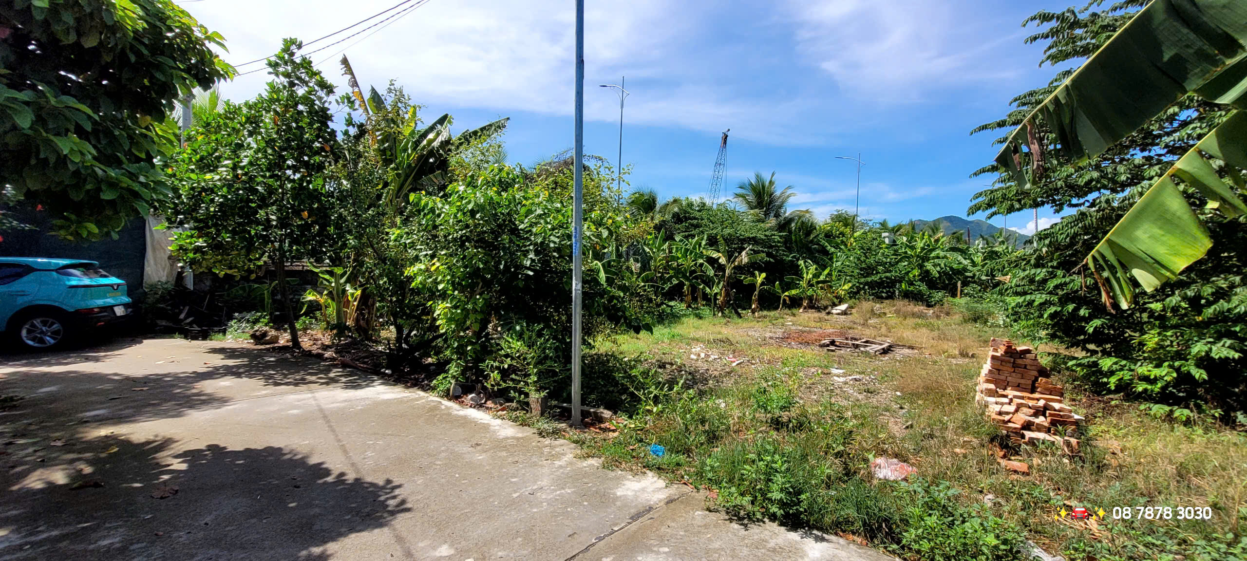Đất dân Diên Toàn gần Bến Xe Phía Nam ( nằm trong khu dân cư ), khá gần tp Nha Trang: 6km. Dt 281.6m2. Giá 2.250ty