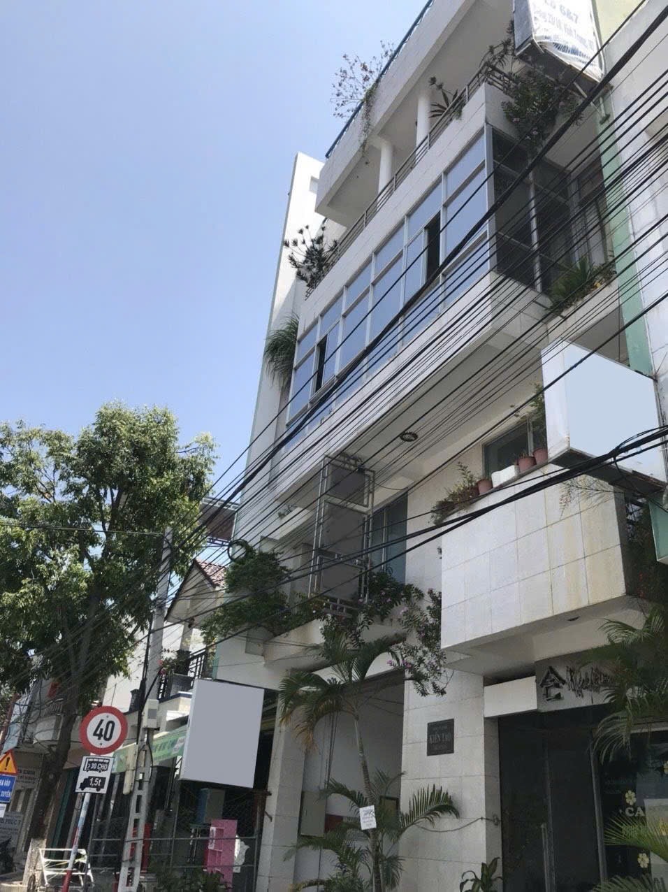 Bán nhà 4 tầng mặt tiền đường 23/10 Vĩnh Trung, Nha Trang