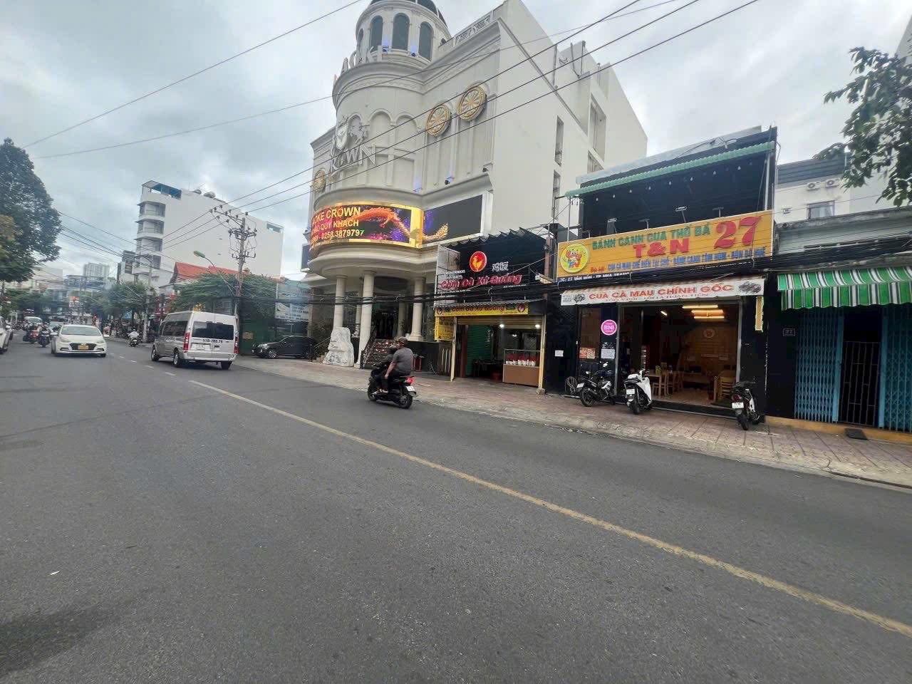 Cần bán nhà mặt tiền đường Vân Đồn, Nha Trang