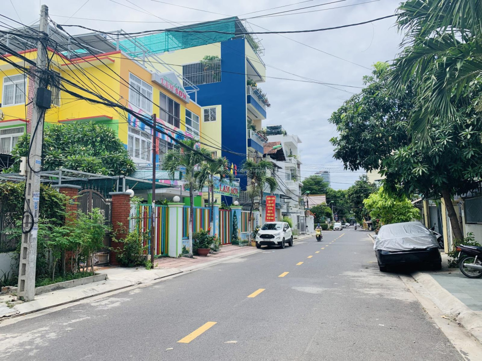 Bán Đất lô góc 2 mặt tiền trung tâm phố Nha Trang hàng hiếm k có cái thứ 2.