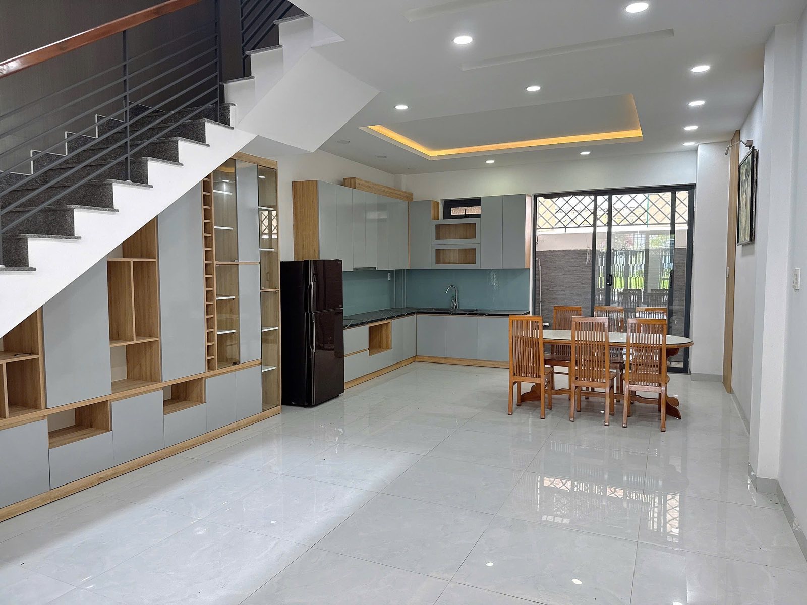 Bán nhà KĐT Mỹ Gia Gói 2, Nha Trang, đường lớn 16m, xây ở kiên cố 