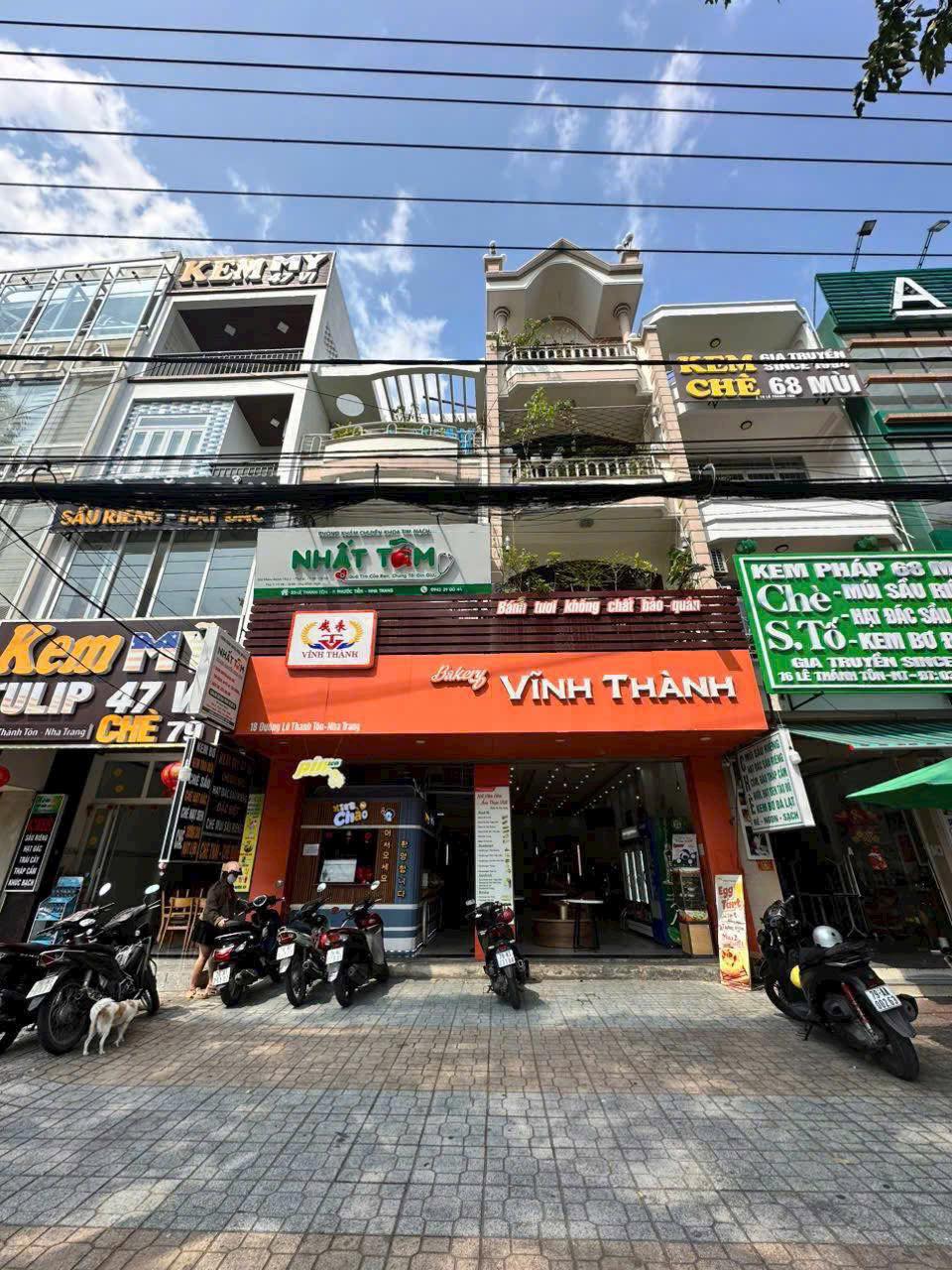 BÁN 2 CĂN LIỀN KỀ ĐƯỜNG LÊ THÁNH TÔN TTTP NHA TRANG