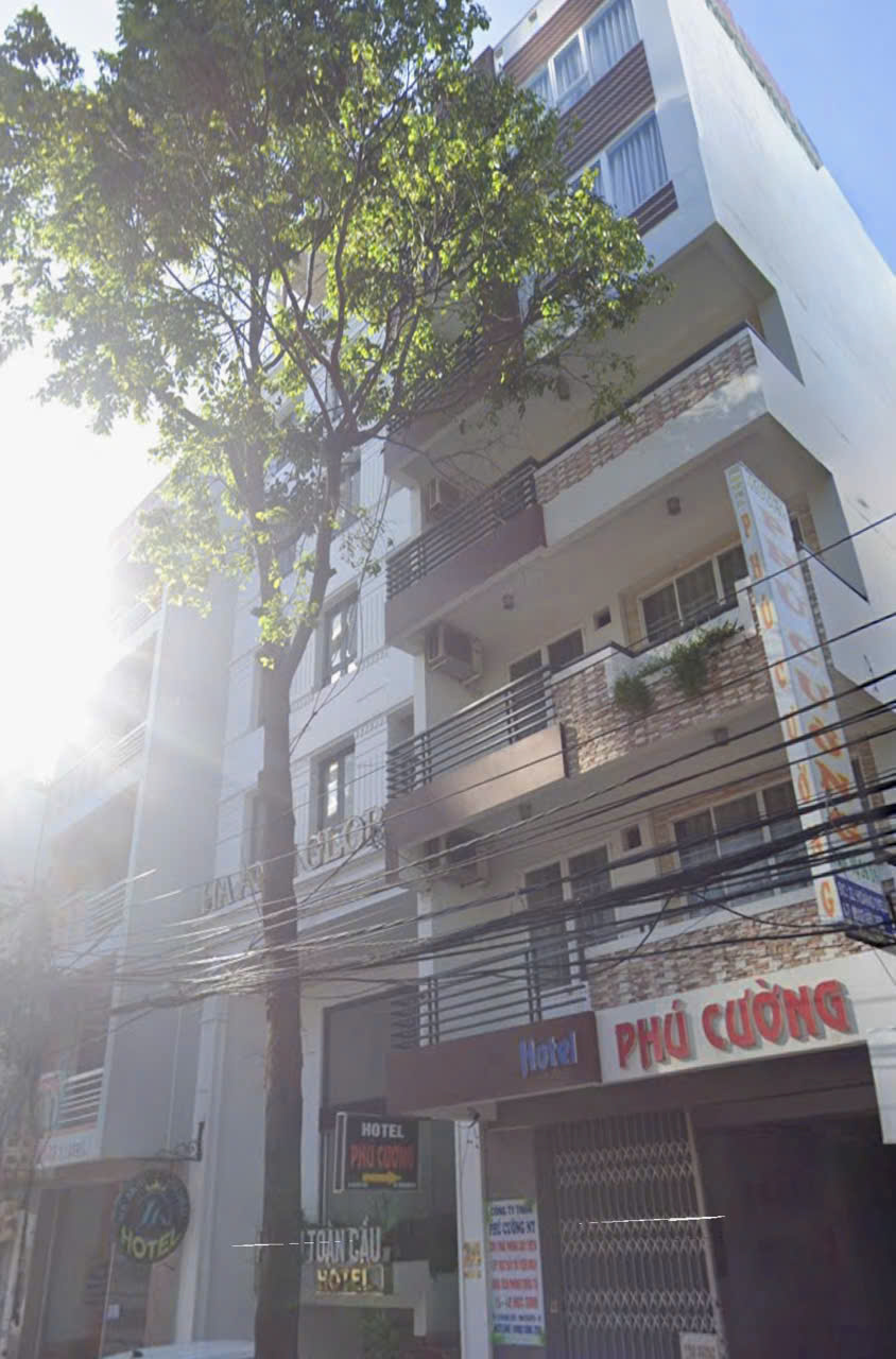 Bán khách sạn đường Hoàng Diệu Nha Trang. Dt 140m2. Giá 36ty