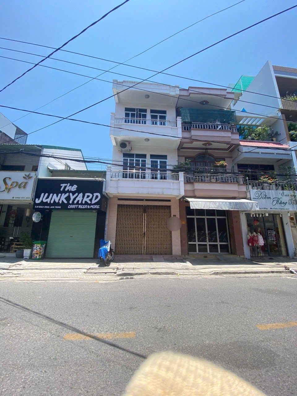 Bán nhà mặt đường Bạch Đằng, Nha Trang ngang 4,4m