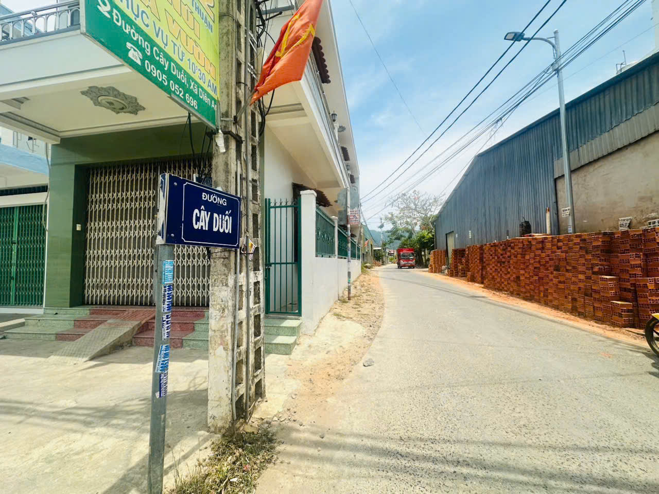 Đất DIÊN AN - Cây Duối, cách đường 23/10 chỉ 50m. Dt 70.4m2. giá 1 tỷ 550