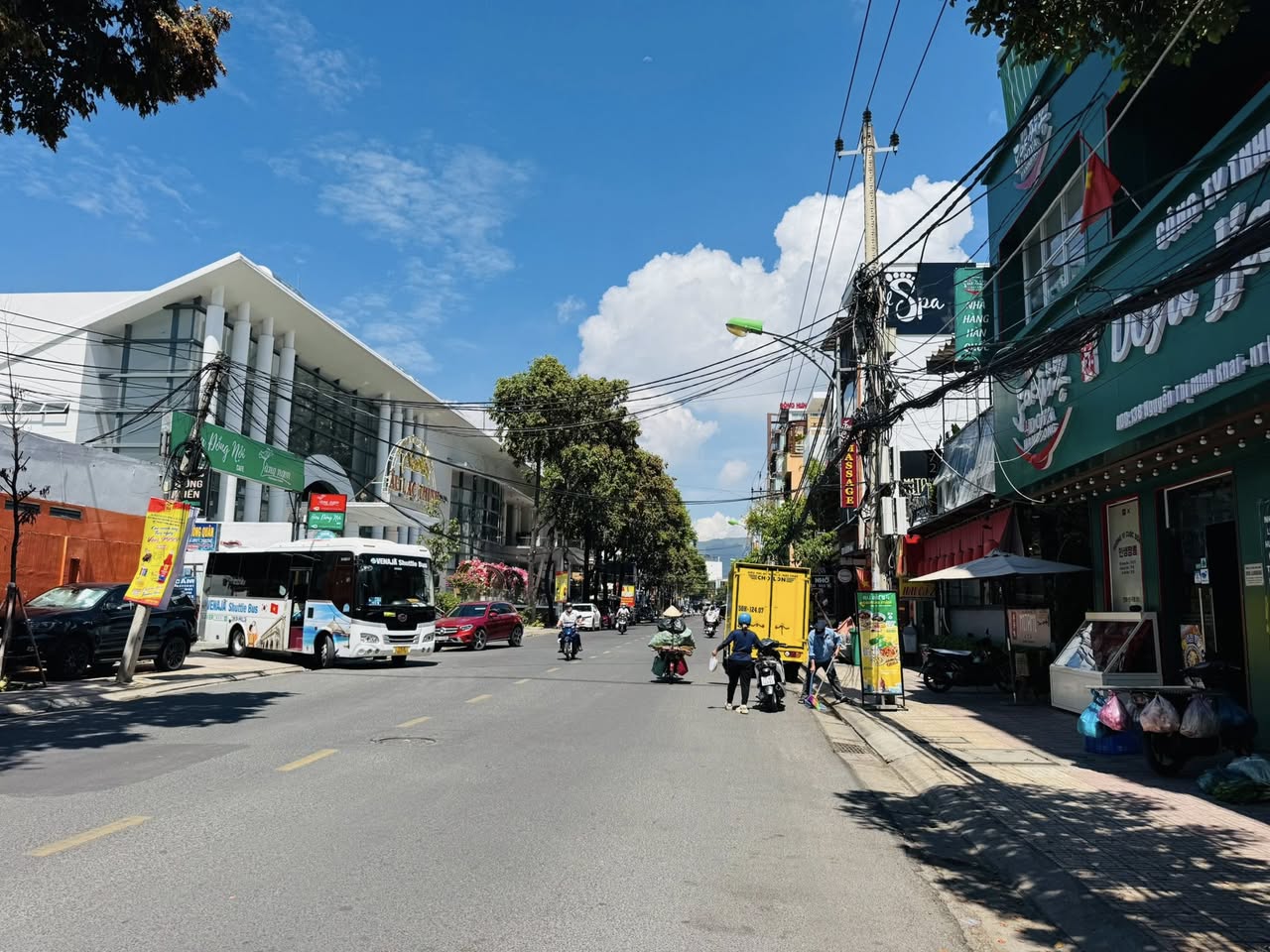 Cho thuê nhà nguyên căn đường Nguyễn Thị Minh Khai