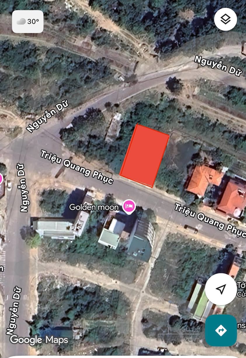 Bán đất gần biển giá đầu tư, view lấy được biển mặt tiền đường Triệu Quang Phục