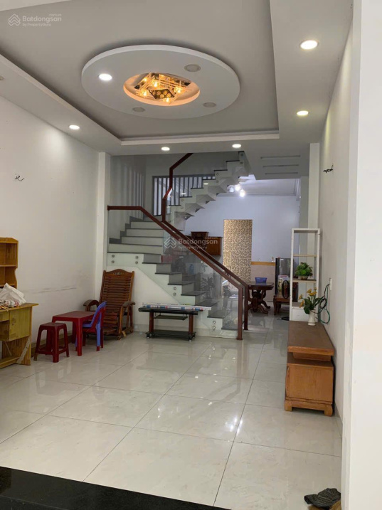 Bán nhà mặt tiền đường Ngô Gia Tự, Nha Trang, gần Chợ Xóm Mới