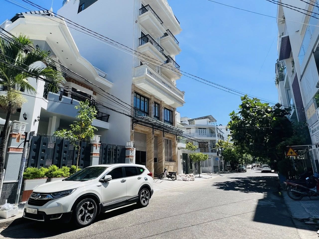 Bán nhà ngay trung tâm, mặt tiền đường Cổ Loa, Nha Trang