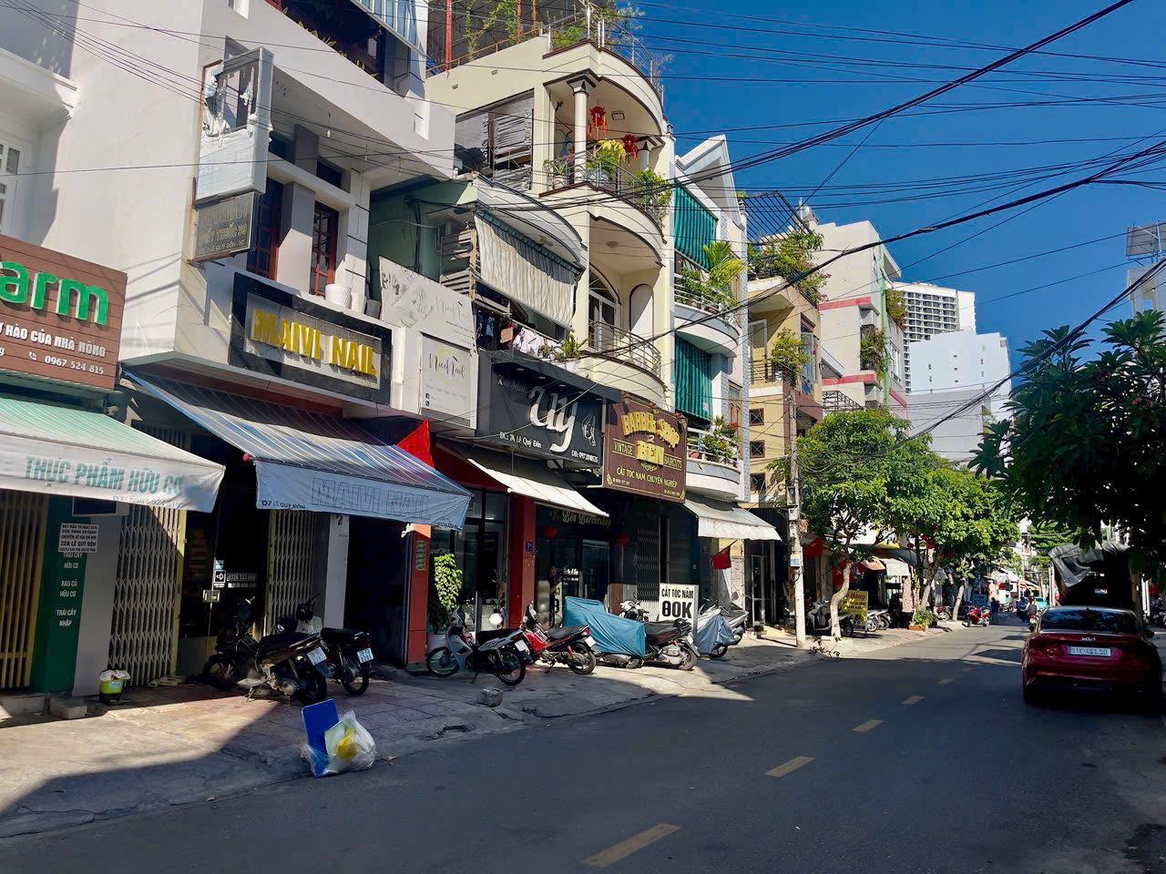 Bán nhà 3 tầng mặt tiền đường Lê Quý Đôn, Nha Trang.