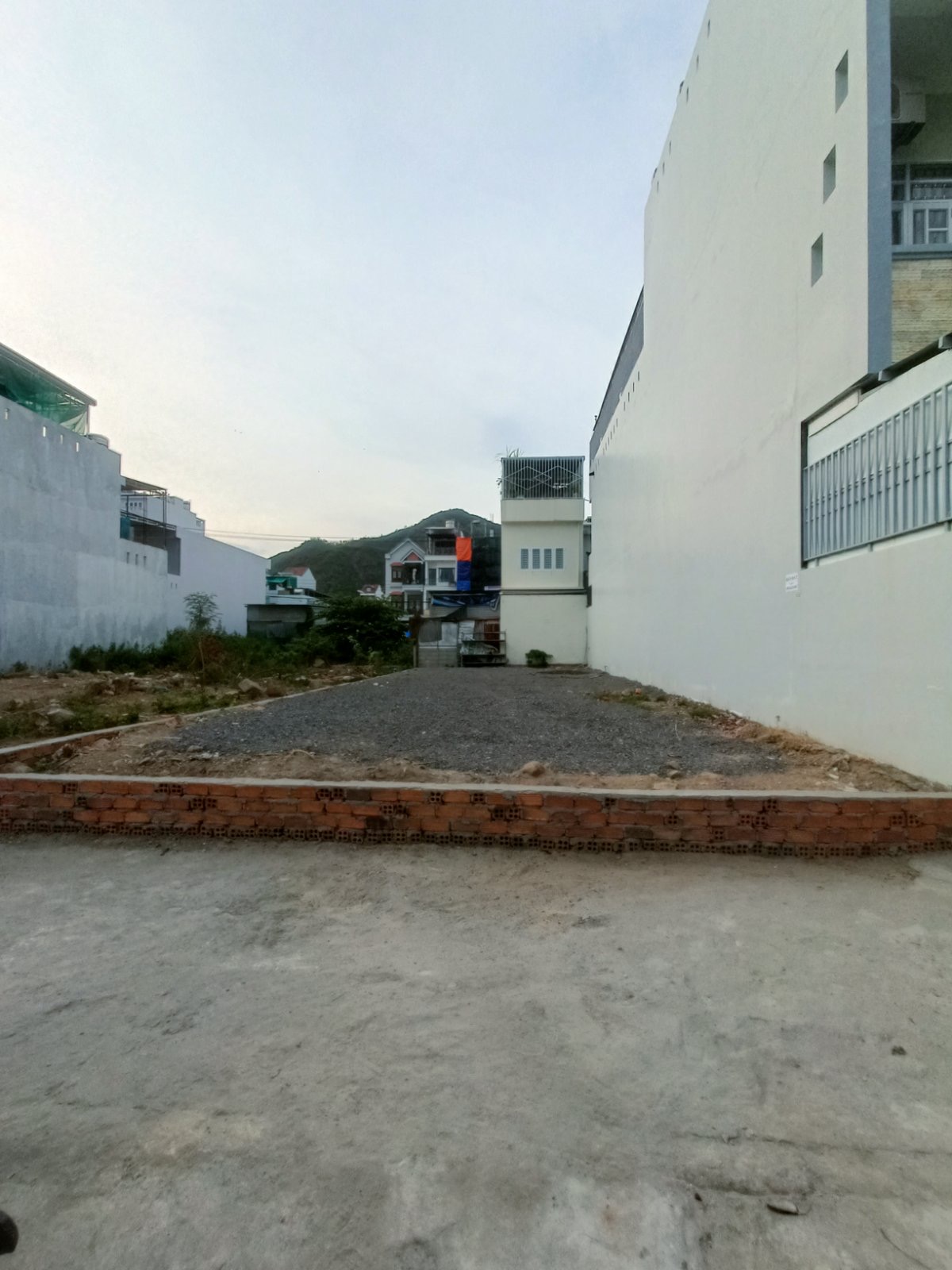 Bán lô đất đường Vũ Hữu, Vĩnh Hoà, Nha Trang 184m2 10tỷ120tr