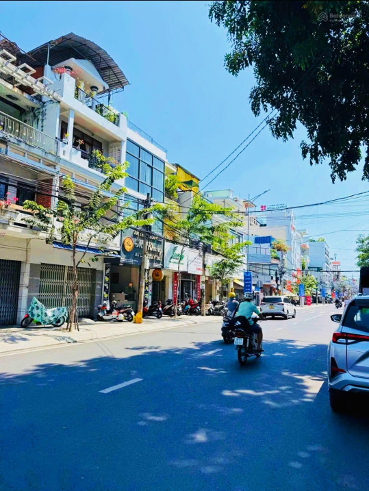 Bán nhà 4 tầng đầu đường Nguyễn Hữu Huân, gần Ngô Gia Tự, Nha Trang