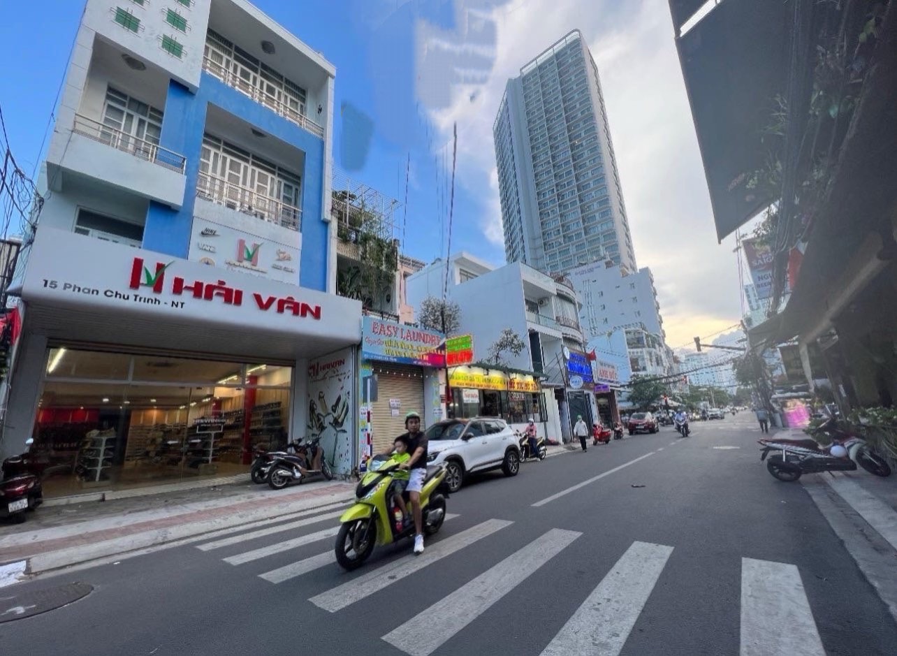 Bán nhà đường Phan Chu Trinh, Nha Trang ngang 6,3m