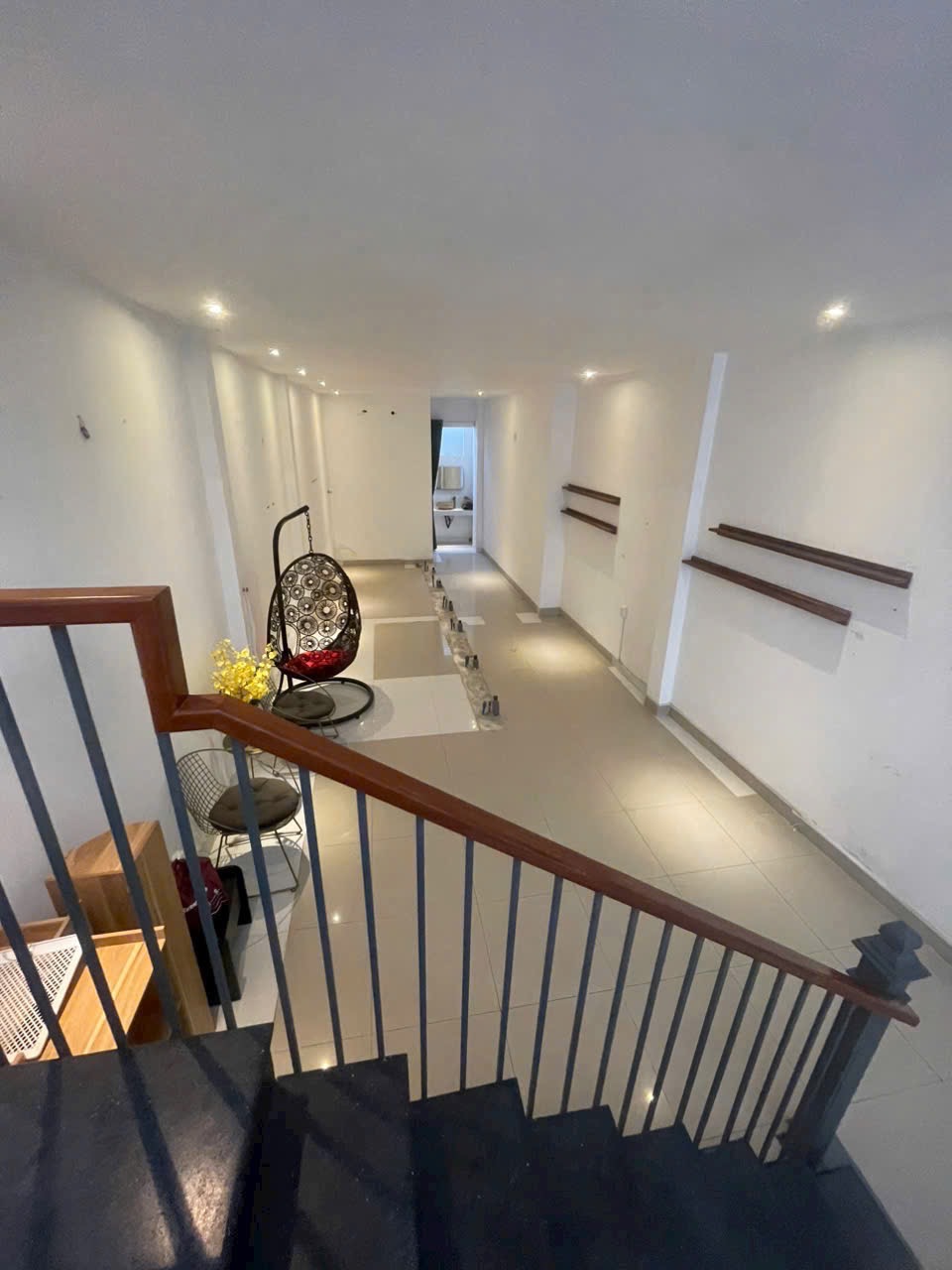 Bán nhanh căn nhà 3 tầng, vị trí ngay khu Quân Trấn, đường Hùng Vương khu phố Tây của Nha Trang