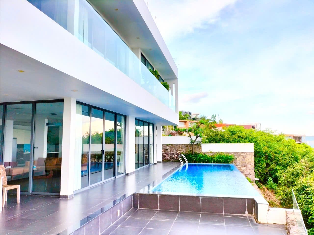 BÁN BIỆT THỰ BIỂN CAO CẤP ANH NGUYỄN – TRẦN PHÚ, NHA TRANG 