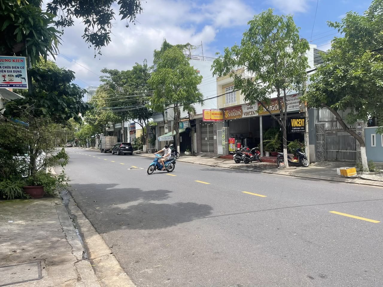 Bán căn góc nhà 2 tầng đường Nguyễn Thị Định- Nha Trang