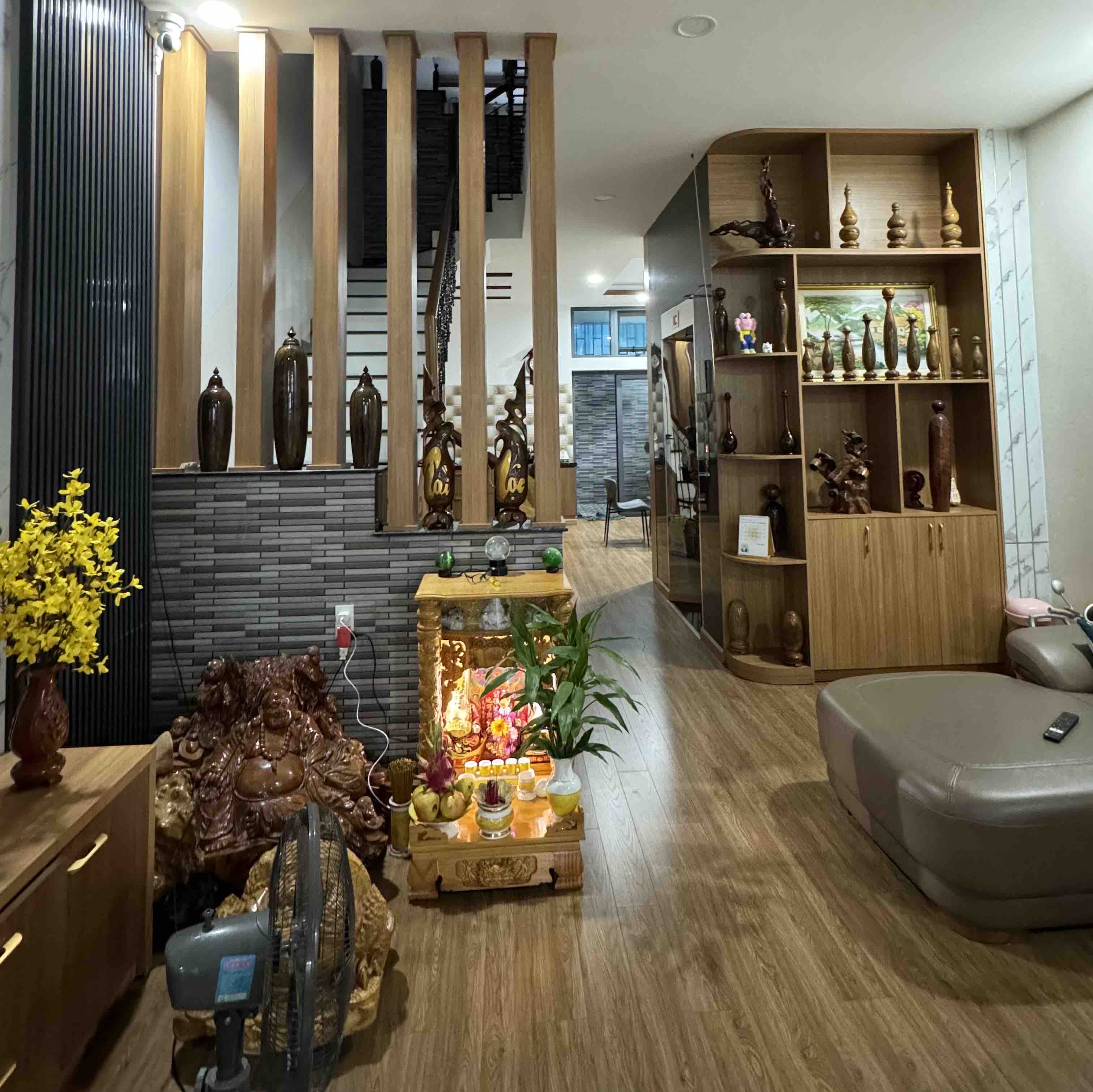 Bán nhà đẹp có thang máy KĐT Hà Quang 2, đường số 7