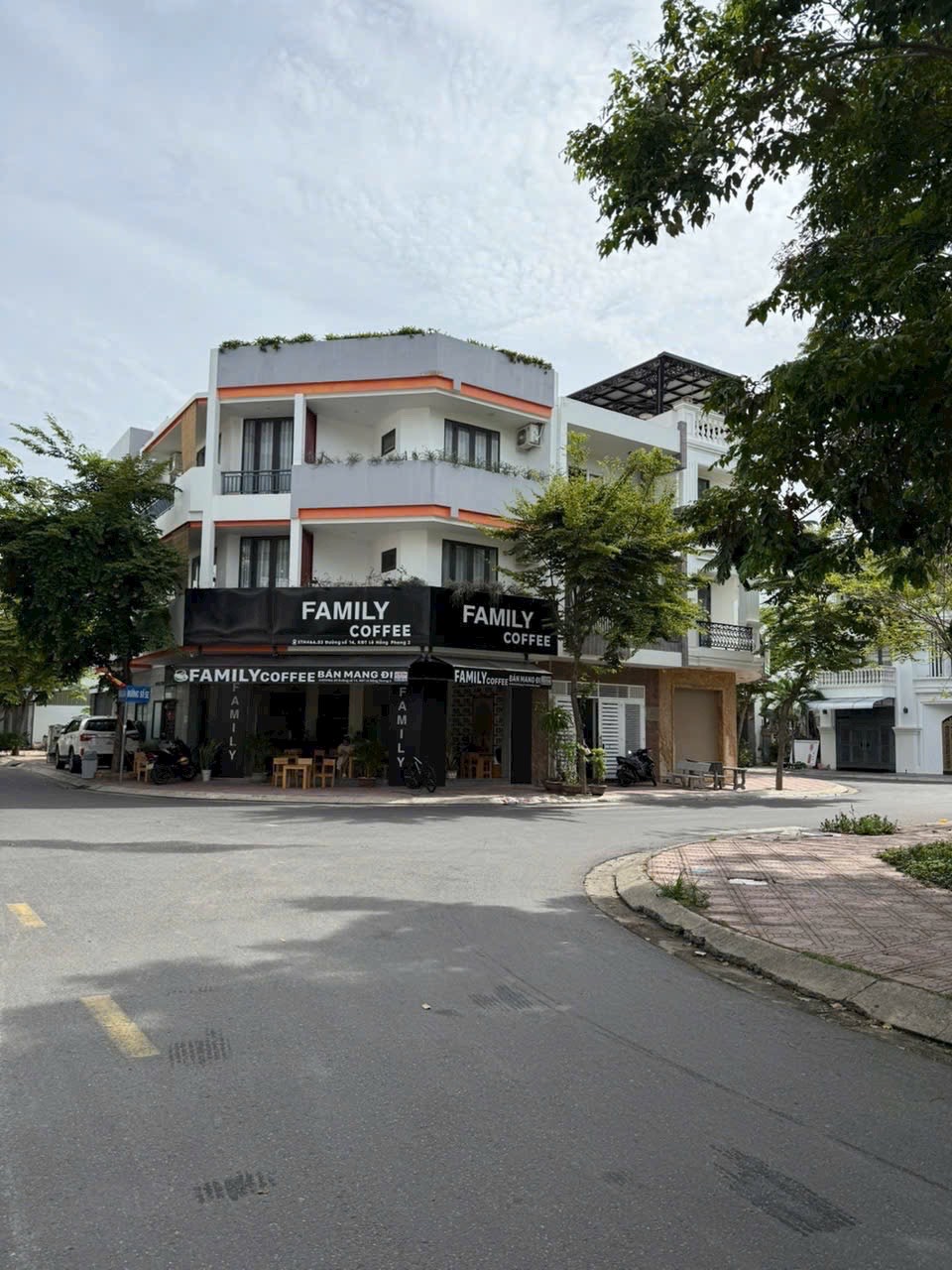 Bán nhà góc 2 mặt tiền đối diện công viên KĐT Hà Quang 2, Nha Trang 