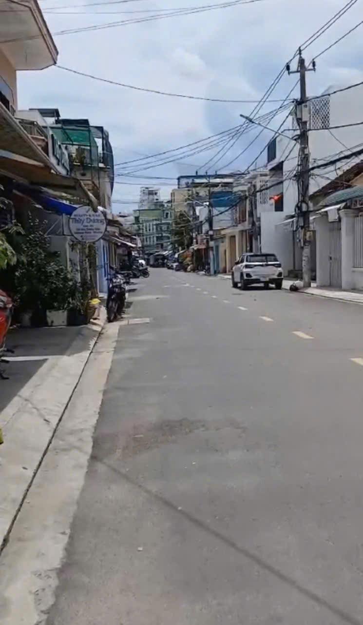 Bán nhà cấp 4, hai mặt tiền đường Nguyễn Biểu, Nha Trang