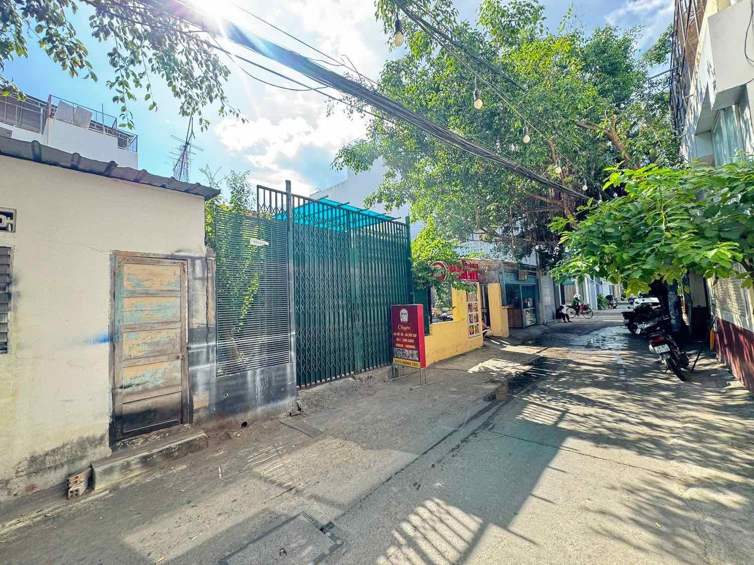 Bán nhà hẻm ô tô đường Đặng Tất, Vĩnh Hải, Nha Trang