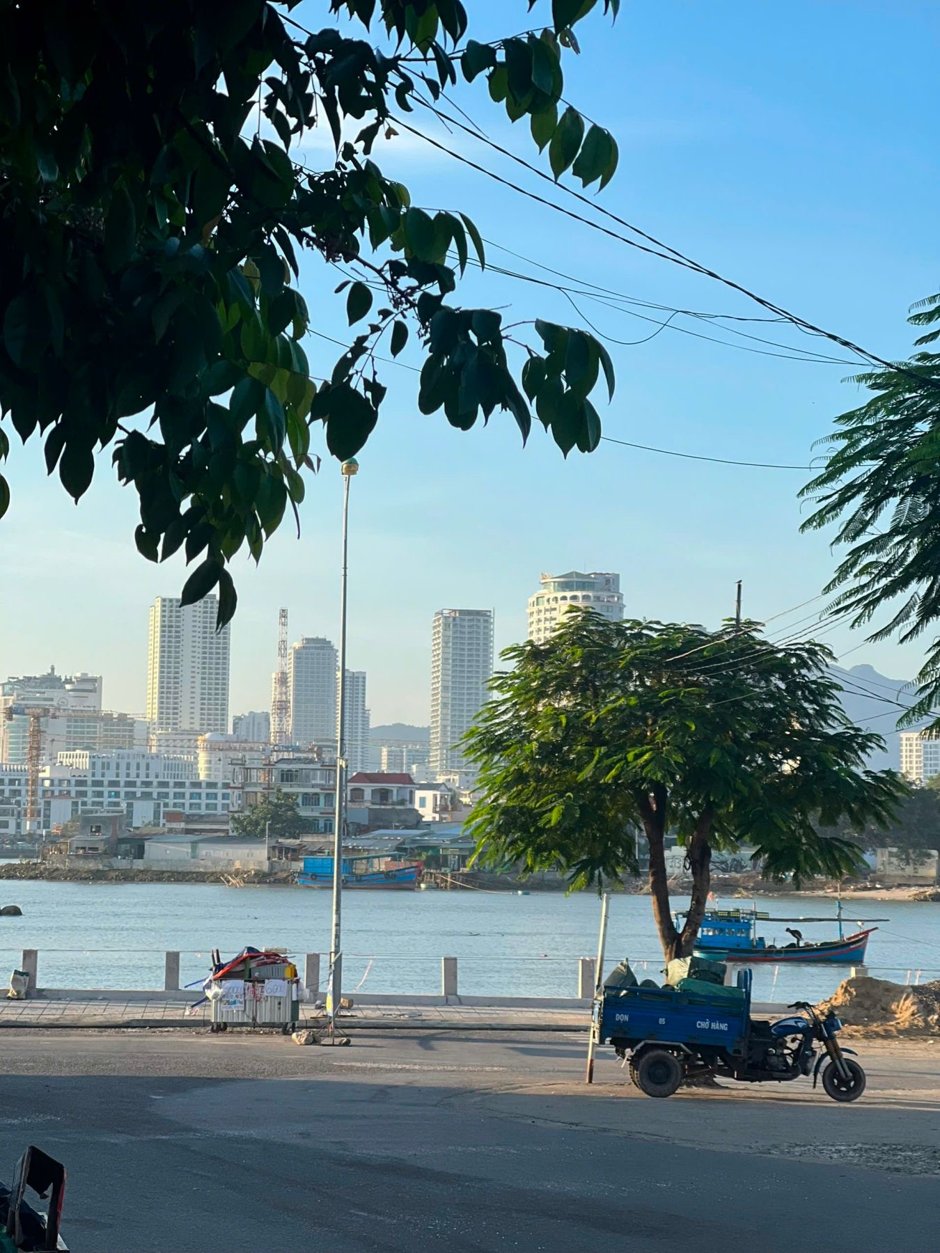 Bán căn nhà mặt tiền đường 2/4, Nha Trang