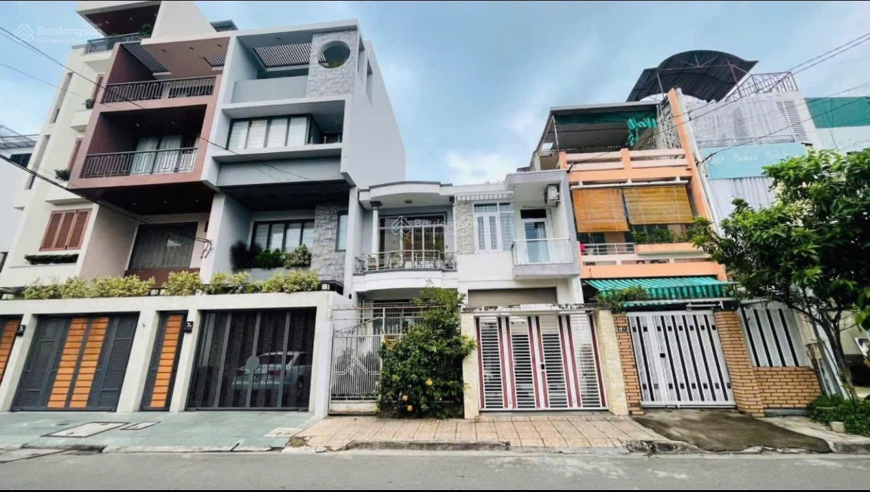 Bán nhà mặt tiền đường Lê Chân, trung tâm Nha Trang khu nhà giàu.