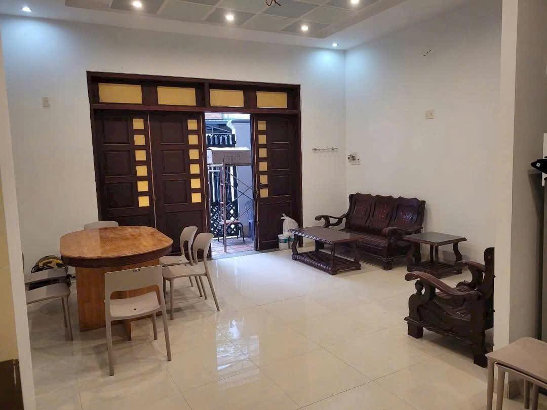 Bán căn nhà ngay hẻm Tuệ Tĩnh, Nha Trang, cách Biển 400m