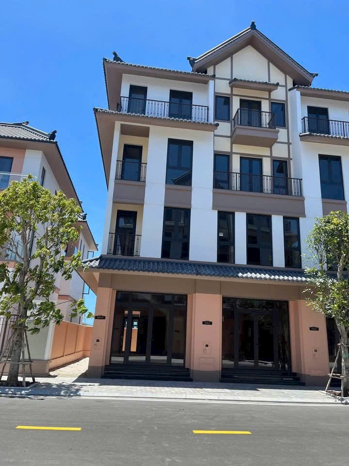 Căn Góc 4 Tầng xẻ khe- Trục NT5A Vinhomes Pearl Bay Nha Trang
