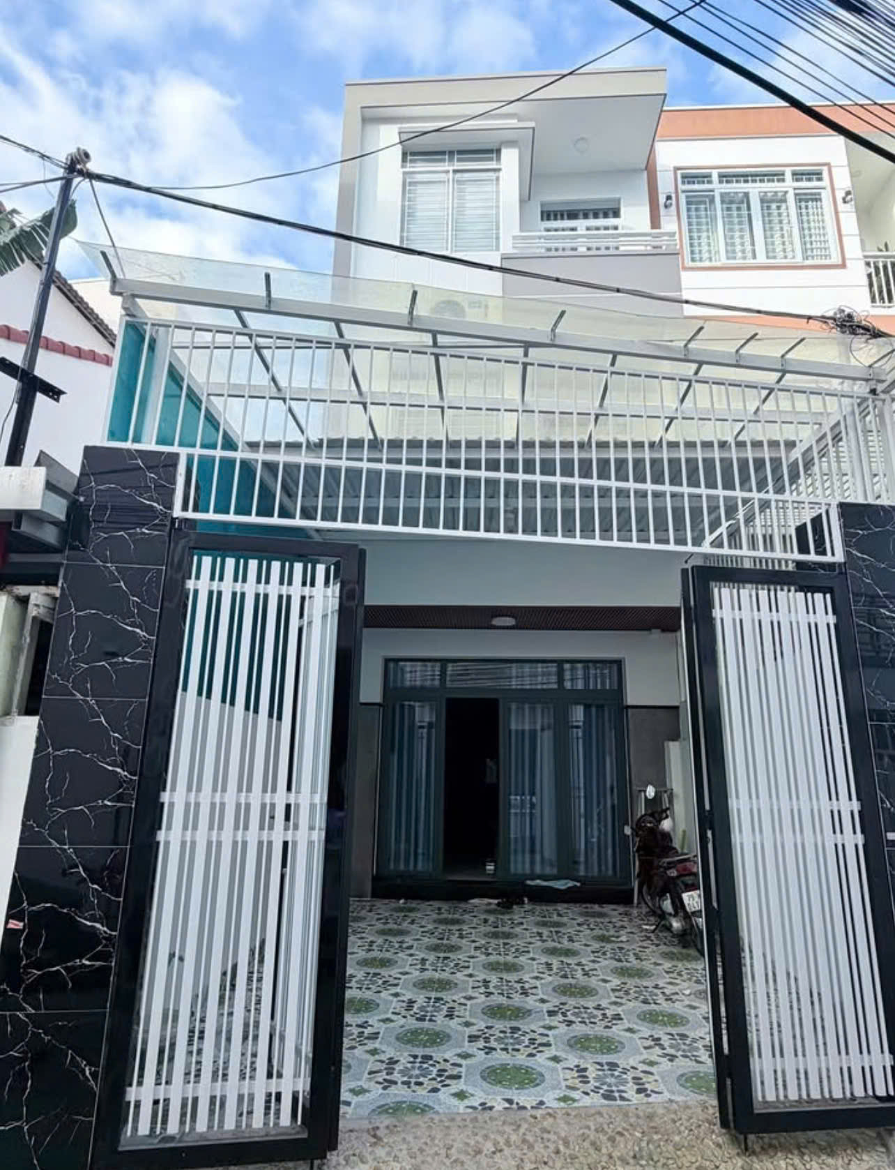 BÁN NHÀ 3 TẦNG - ĐƯỜNG TRẦN THỊ TÍNH - PHƯỚC HOÀ - DT 71m2 - 7,5 TỶ- OTO VÔ TỚI NHÀ. 