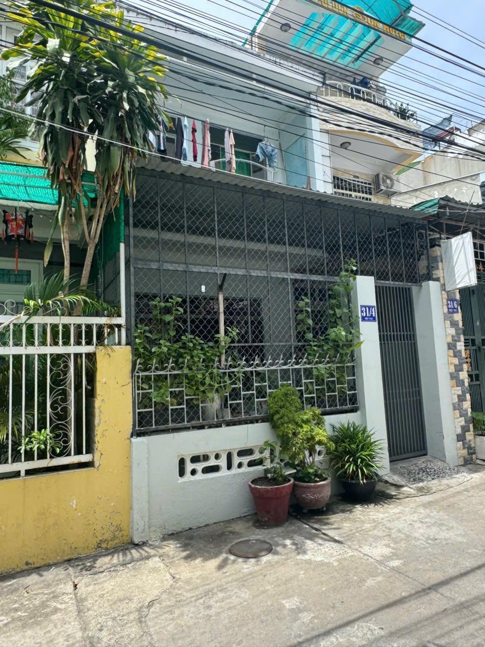 Bán nhà hẻm đường Biệt thự, Nha Trang, cách Biển 500m