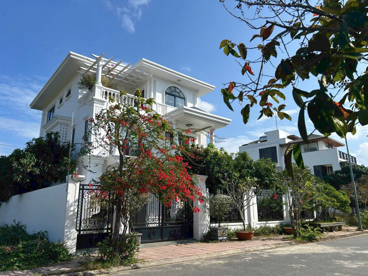 Bán Biệt thự View Sông KĐT Ven Sông Tắc Hòn Một phường nam Nha Trang, Khánh Hòa. Dt 361m2. Giá 25ty