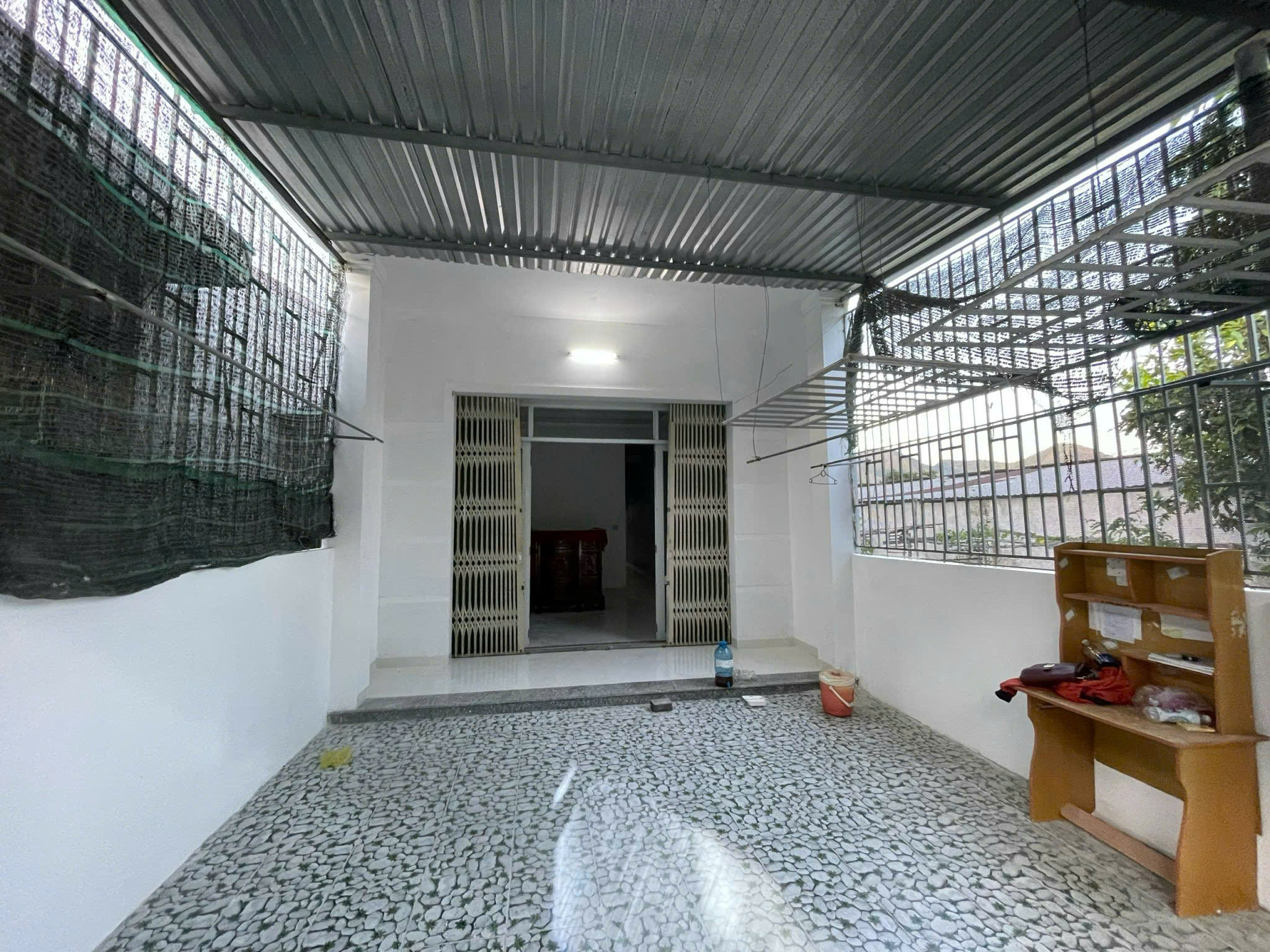 NHÀ PHƯỚC LỘC – SÂN VƯỜN THOÁNG MÁT. DT 168M2. GIÁ 2TY690