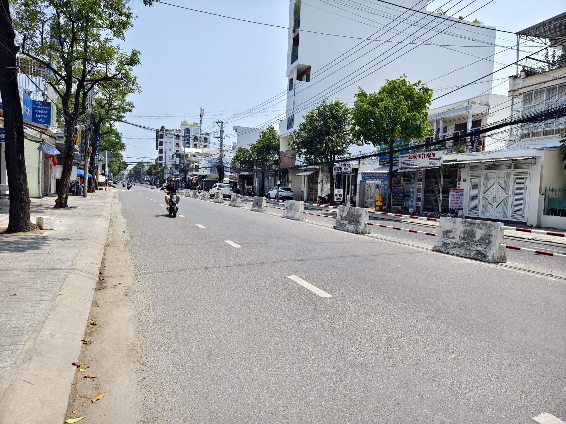 Bán đất mặt tiền đường Lê Hồng Phong, Nha Trang. Giá 9,8 triệu/m2