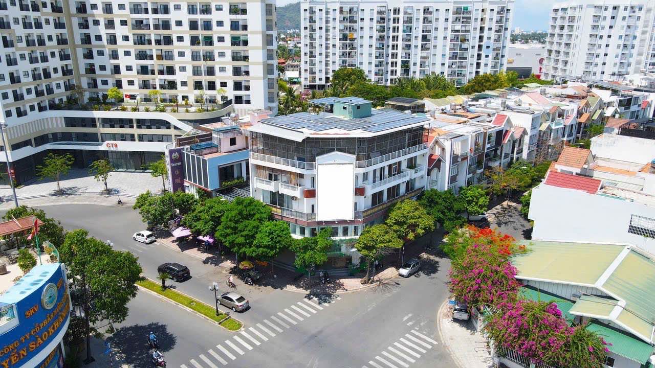 Bán gấp tòa nhà góc 2 mặt tiền A1 + B1 KĐT Vĩnh Điềm Trung, Nha Trang