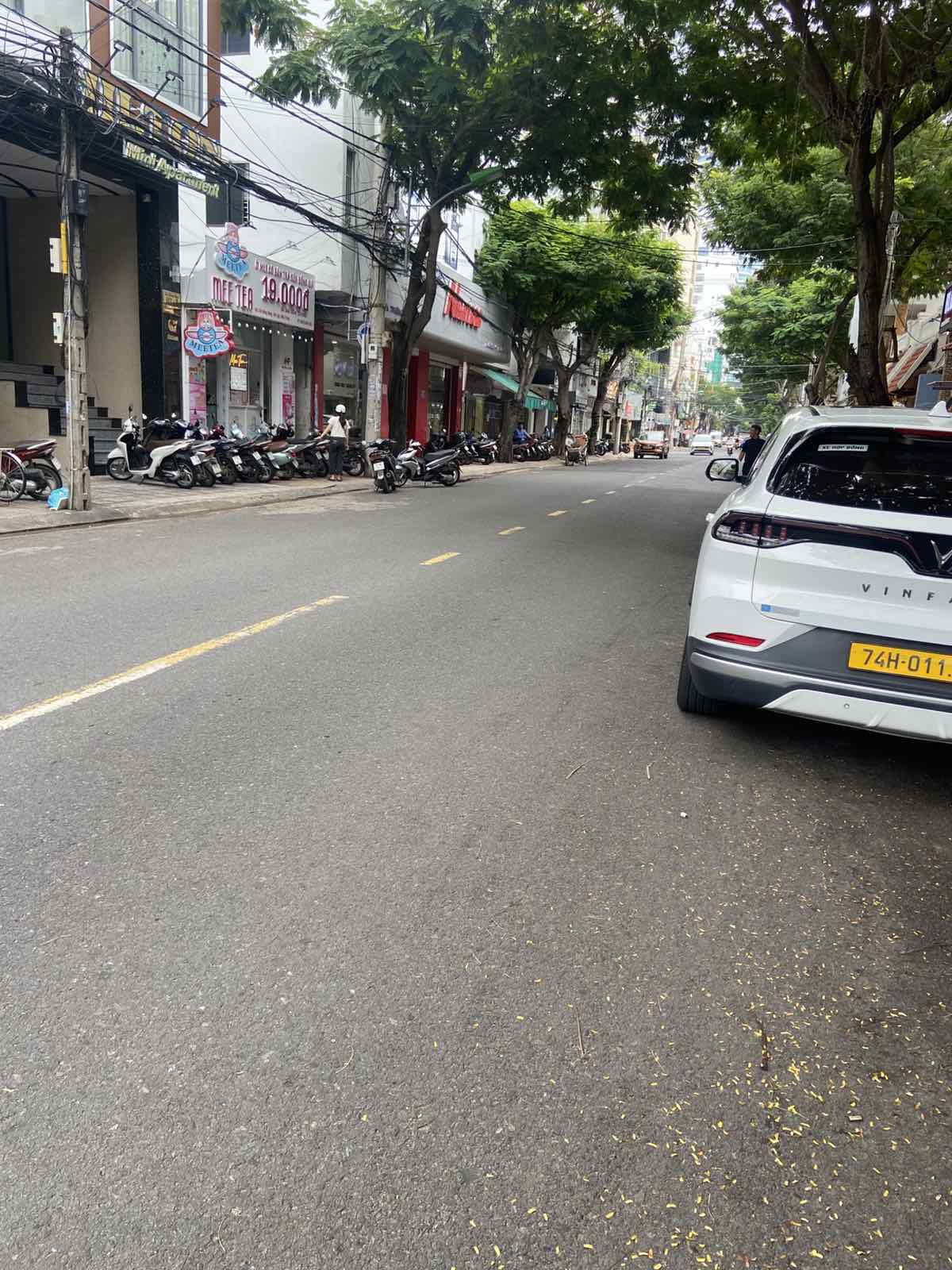 Bán nhà 5 tầng mặt đường Hồng Bàng, Nha Trang, đang cho thuê 50tr/ tháng 