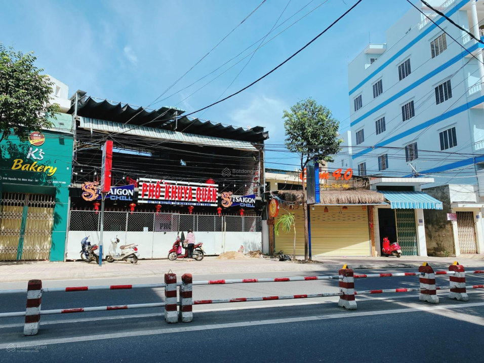 Bán nhà C4 mặt tiền đường Nguyễn Thị Minh Khai, Nha Trang, cách Biển 500m