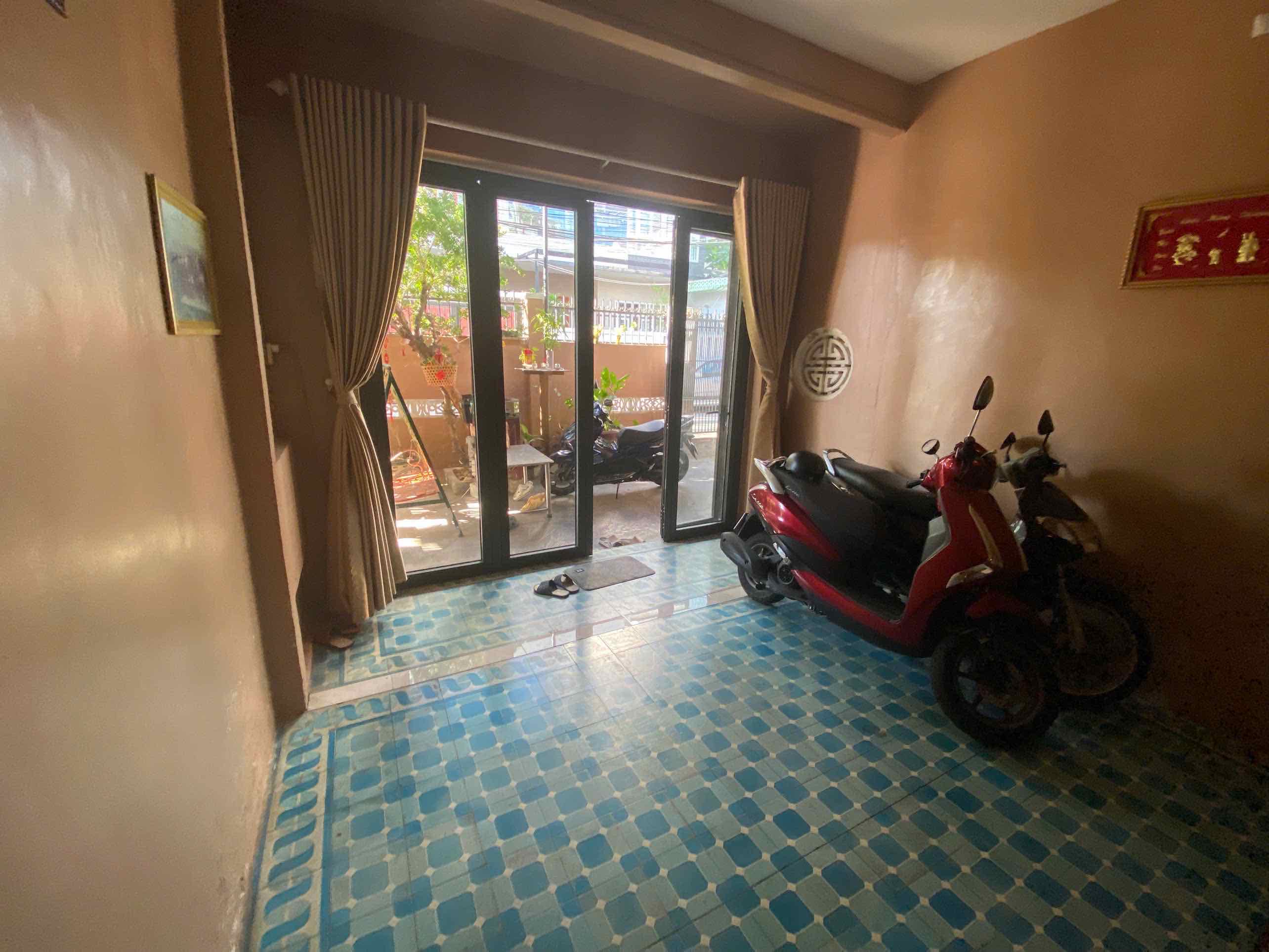 Bán nhà mặt tiền đường Phùng Khắc Khoan, Nha Trang