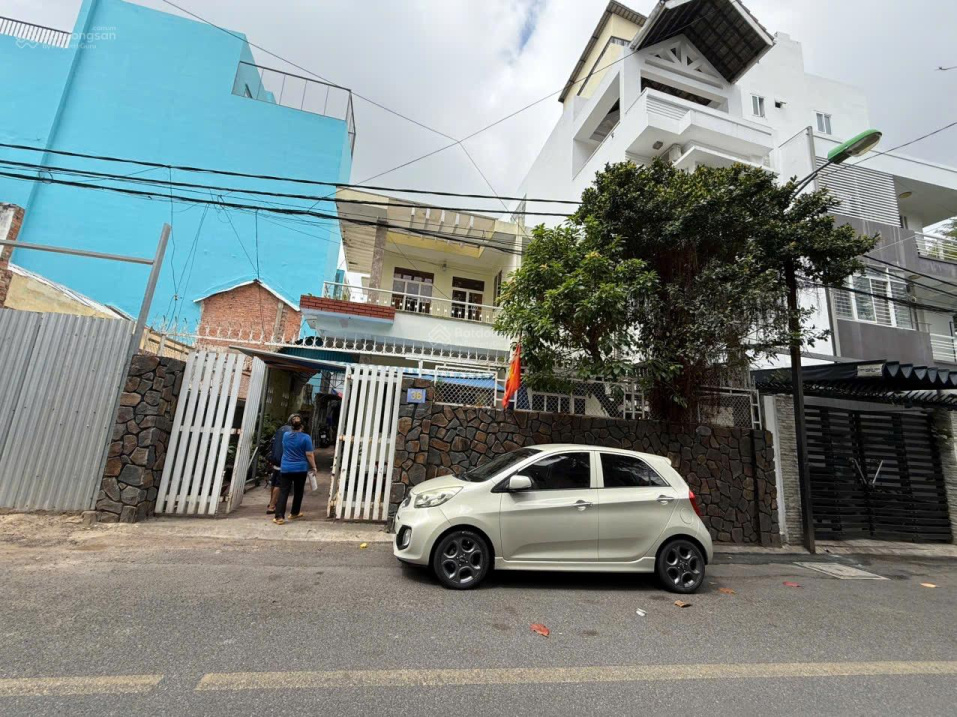 Bán đất tặng nhà 2 tầng đường Hương Sơn, Nha Trang, ngang 10m