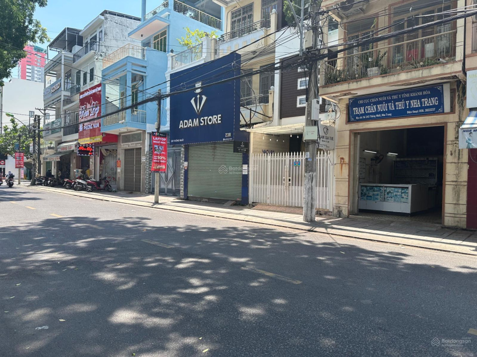 Bán nhà 4 tầng mặt tiền đường Thống Nhất, Nha Trang