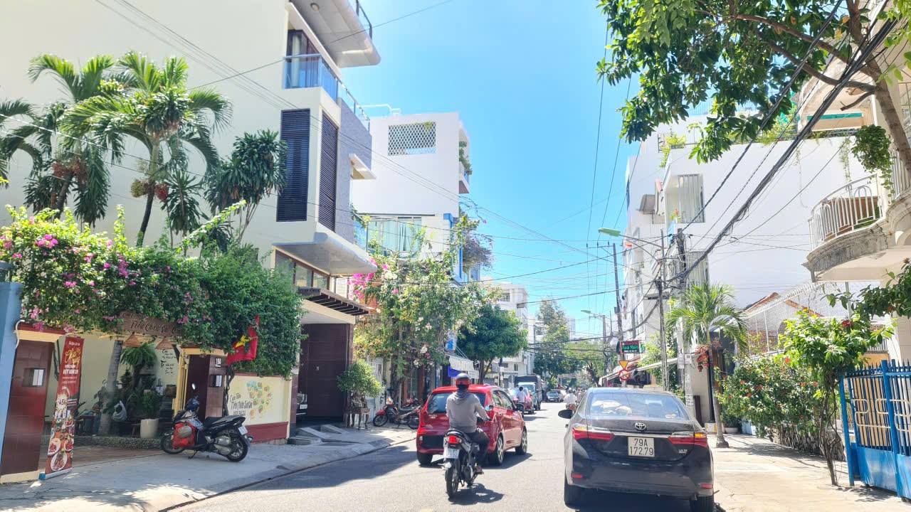 Bán nhà mặt tiền đường Trần Nguyên Hãn, Nha Trang
