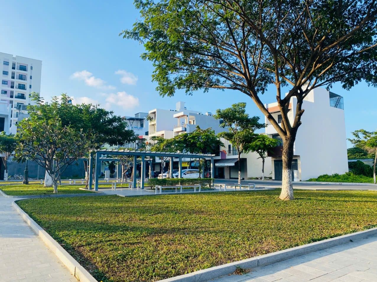 Hàng Hiếm ! Lô đất đường B6 VCN Phước Long 2 đối diện công viên