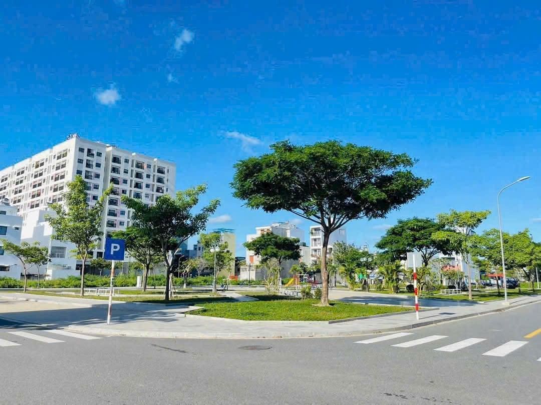 Lô đất đường B6 VCN Phước Long 2 đối diện công viên