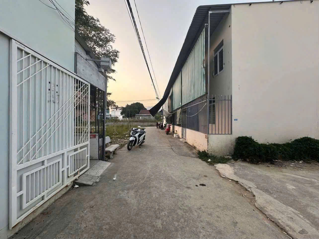 Đất ô tô gần đường Phú Nông _  gần Lương Đình Của ( sau khu đô thị Vĩnh Điềm Trung ). Dt 147m2. Giá 3.1ty