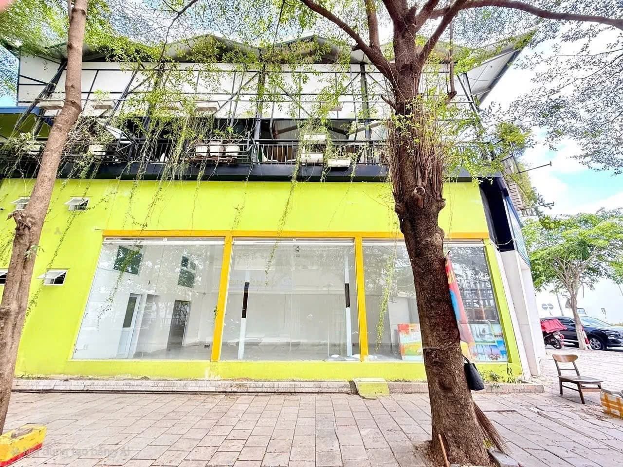 Cho thuê mặt bằng góc đẹp kinh doanh - 2 mặt tiền đường 28 khu đô thị Hud Phước Long