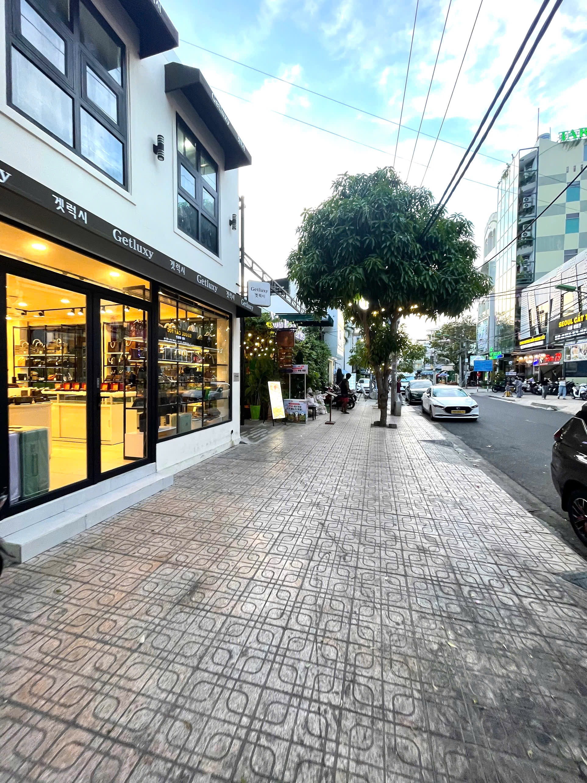 BÁN ĐẤT Tặng nhà cấp 4 mặt tiền đường VÕ TRỨ p.Tân Lập, Nha Trang