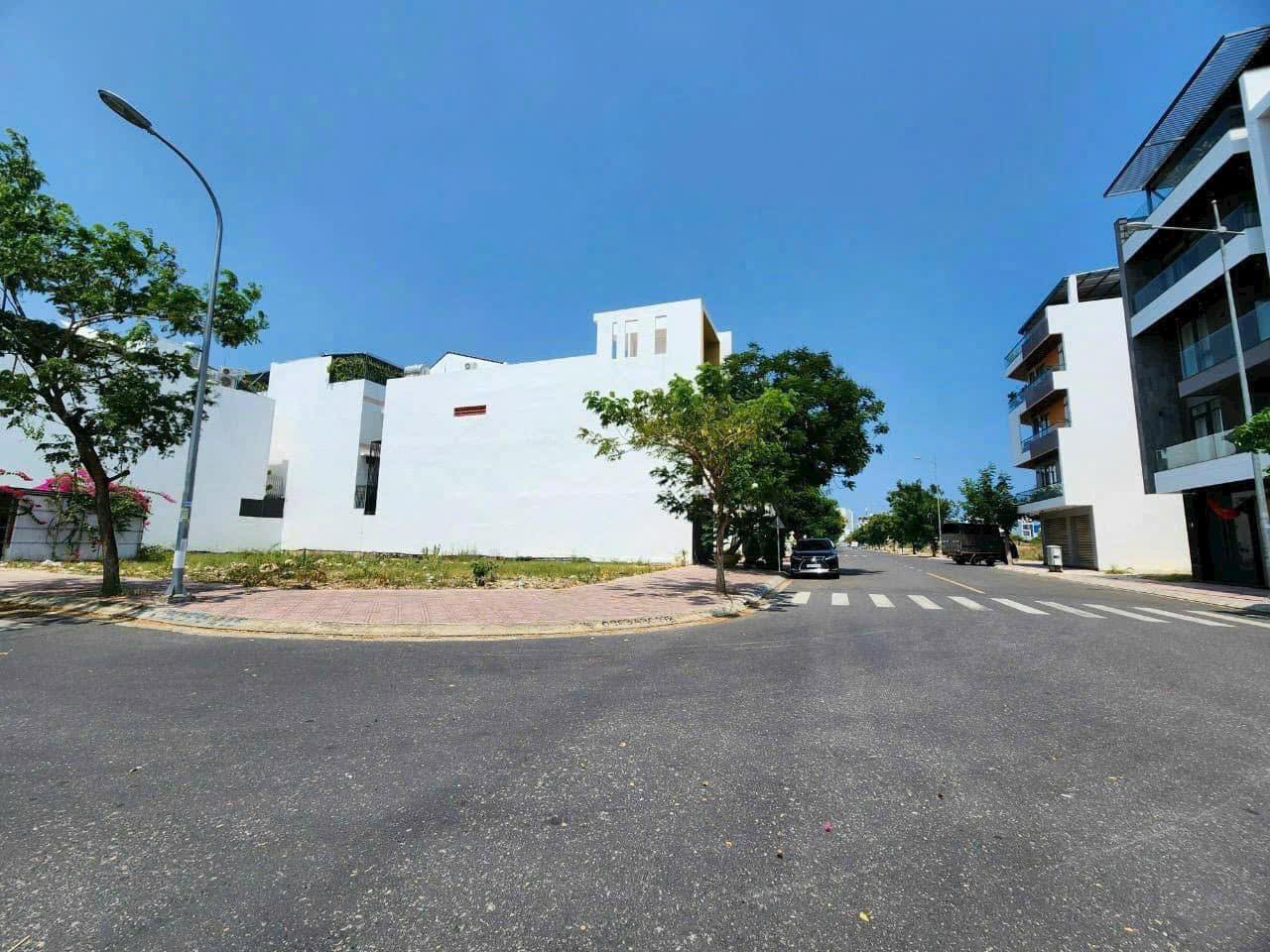 Bán lô góc đường số thích quảng đức và đường số 5 KĐT Hà Quang 2