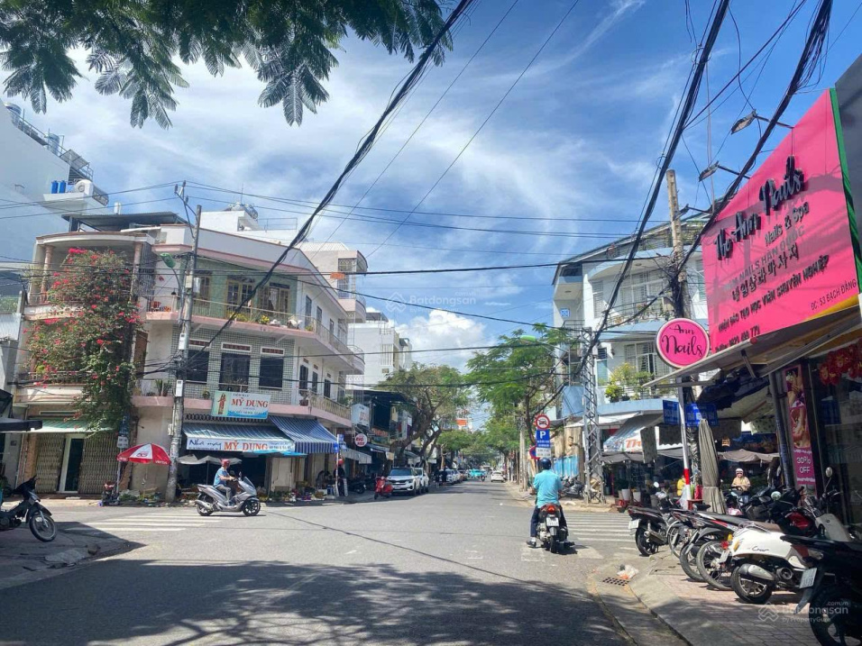 Bán nhà 3 tầng căn góc 2 mặt tiền đường Ngô Gia Tự, Nha Trang